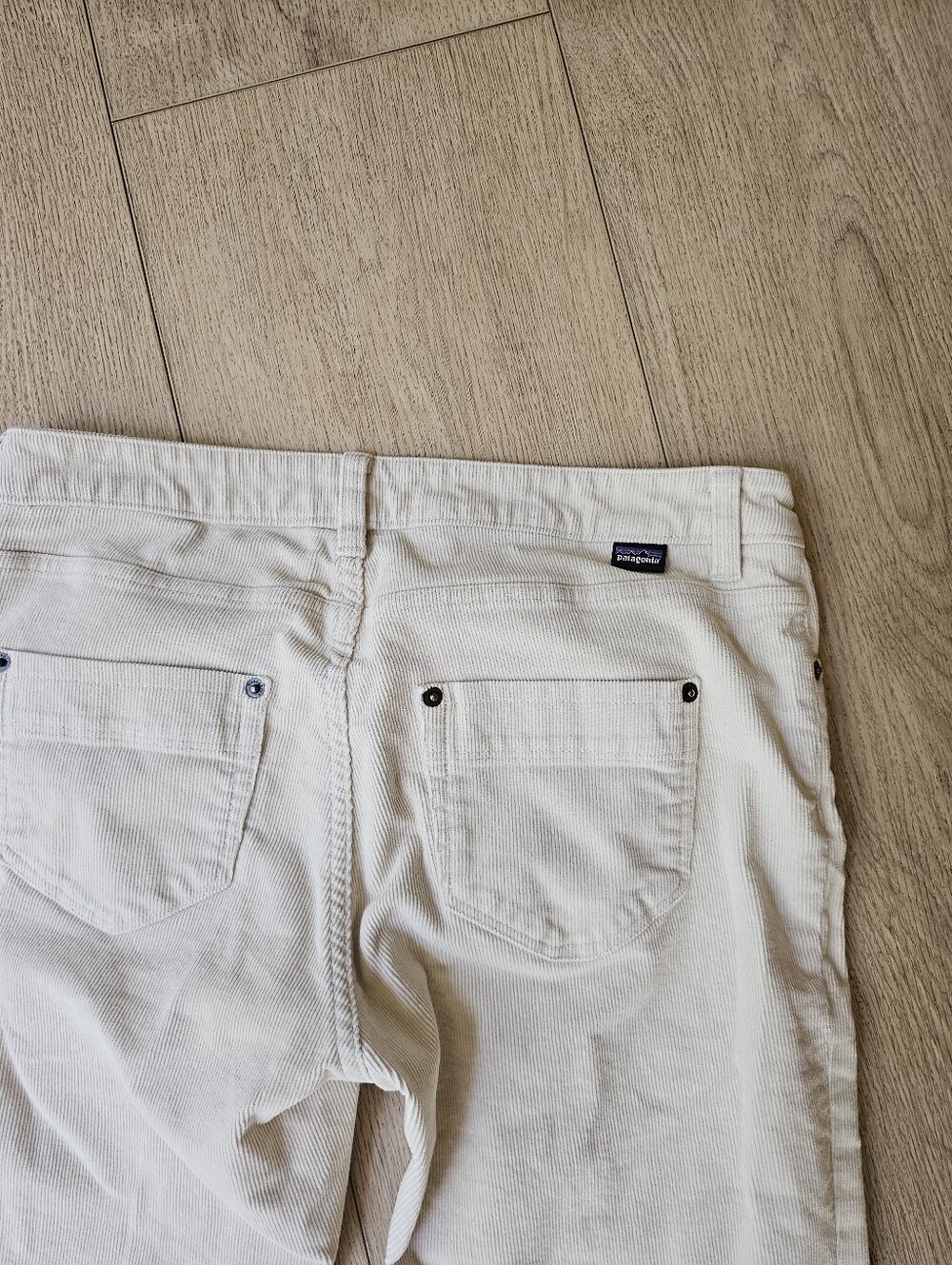 Patagonia Women's Fitted Organic Cotton Corduroy Pants (55055) natural - size 30 - Picture 9 of 12